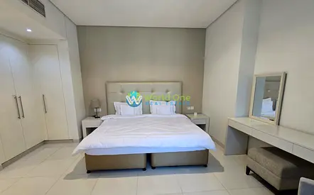 Elegant Furnished | High Floor | Canal View | Prime Spot