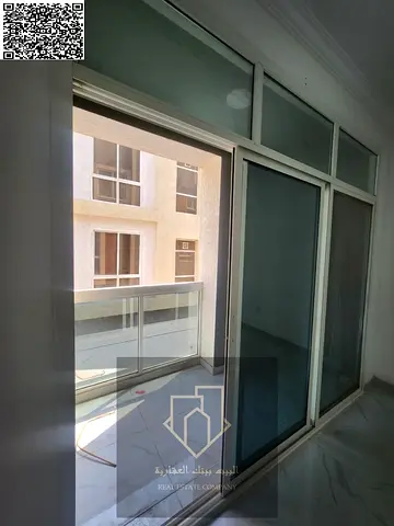 شقة بإطلالة جميلة وسعر مناسب