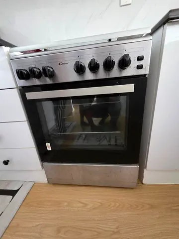 Used built-in electric oven (stainless steel) - good working condition