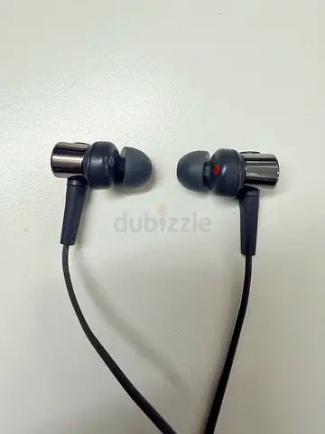 Sony wired in-ear earphones - Excellent condition