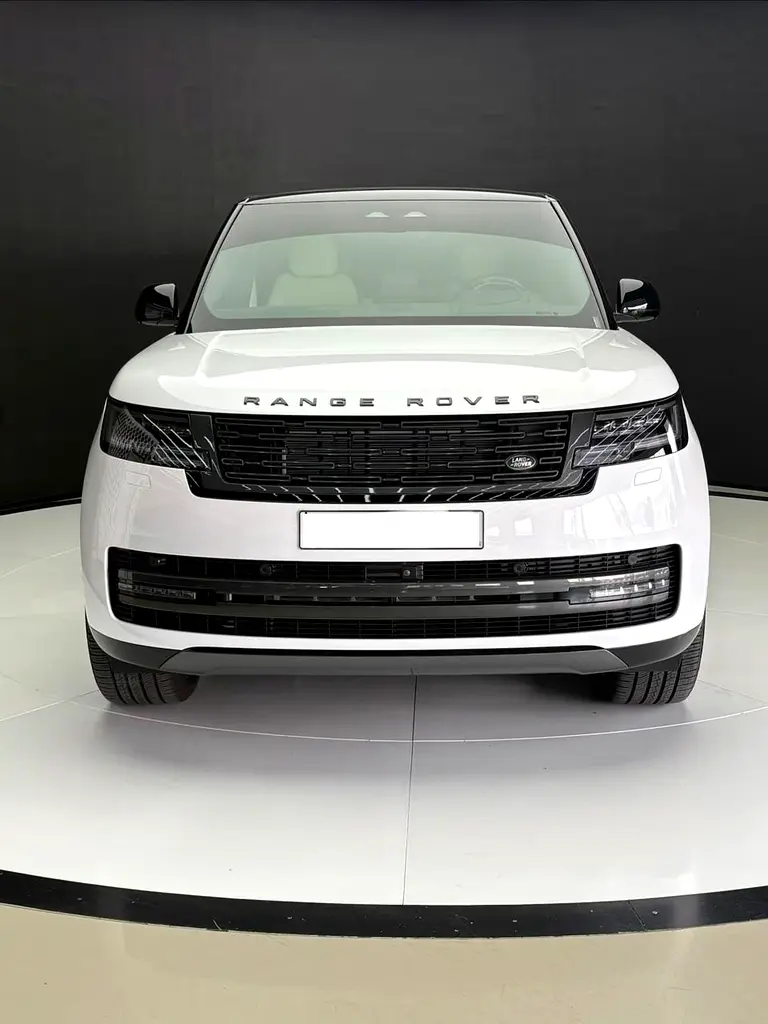 Land Rover Range Rover 2024 — photo 1 of 10