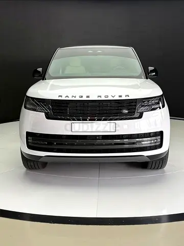 Range Rover HSE | Brand New Condition | Under Warranty | Low Mileage