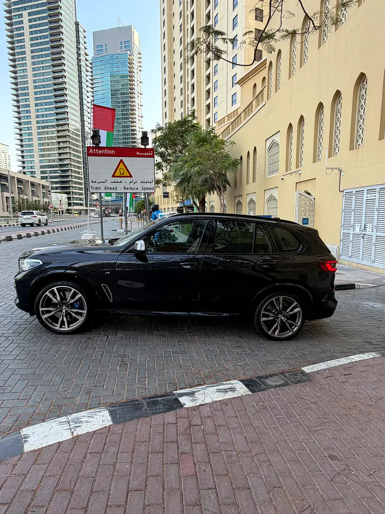 BMW X5 2022 — photo 1 of 11