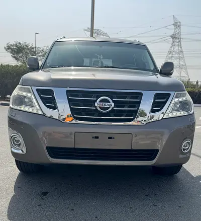 Nissan Patrol LE Titanium 2017 - GCC Specs