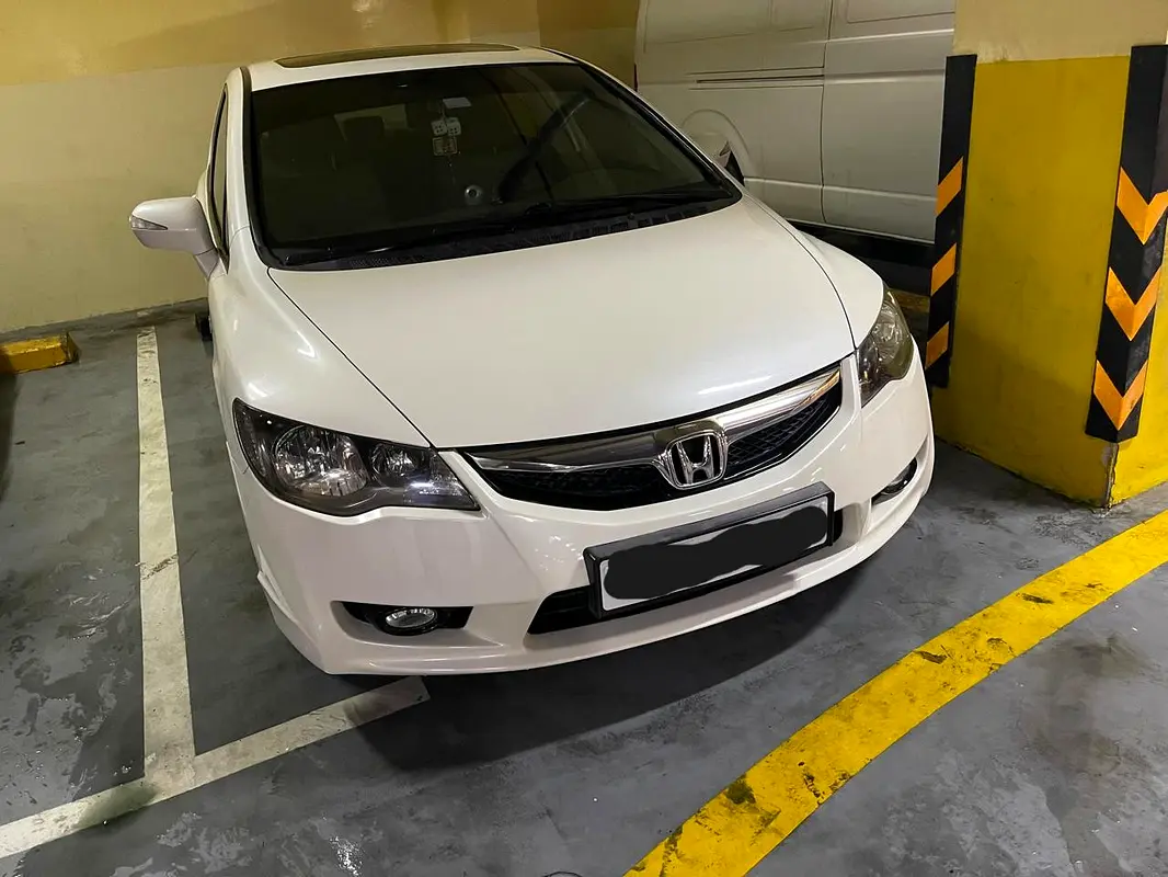 Honda Civic 2009 — photo 1 of 8