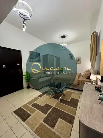 استوديو أول ساكن للإيجار في الروضة عجمان شارع الشيخ عمار موقع حيوي متميز جاهز للسكن في الثاني من الشهر القادم تشطيب عصري وموقع قريب من كافة الخدمات