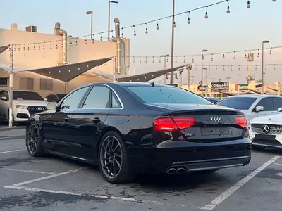 صورة 4 لـ 2013 AUDI S8