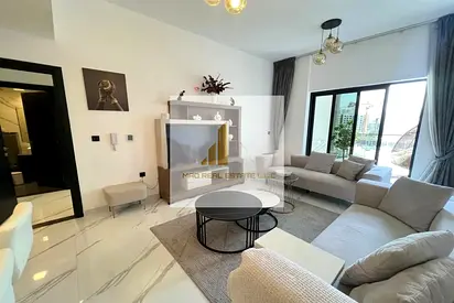 Spacious 1 Bed | Fitted Kitchen | Contemporary Finishes | Balcony With City View