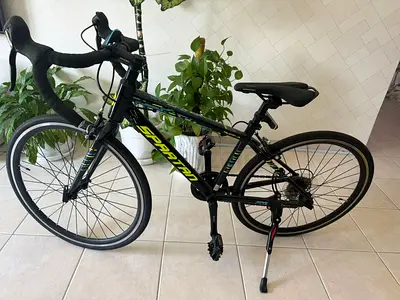 Spartan Peloton Jr road-style hybrid bike - good condition