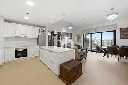 Upgraded | Vacant on Transfer | Great Layout