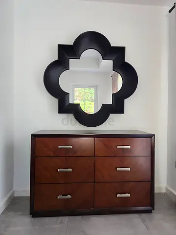 Wooden 6-Drawer Dresser / Chest in Dark Finish with Modern Handles