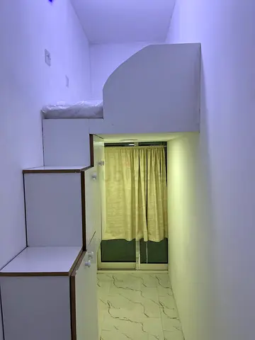 Partion with balcony بارتشن مع مع بلكونة