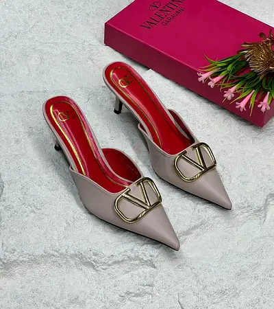Vltn women’s heel