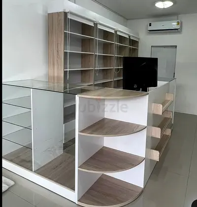 We do maintenance and renovation work services available