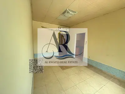 استوديو مساحة كبيرة موقع عملي قريب الخدمات