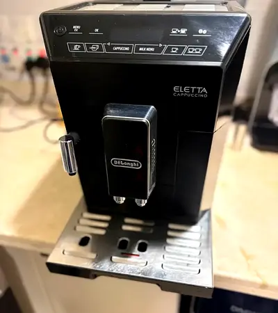 DeLonghi Eletta Cappuccino Super-Automatic Coffee Machine - Good Condition