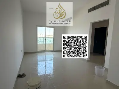 غرفتين وصالة بالجرف 3، 2 حمام، بلكونة، صالة منفصلة، مساحة واسعة، بناية نظيفة عوائل فقط قريب شارع محمد بن زايد 42 ألف 4 أو 6 دفعات تأمين شيك تاني ساكن.