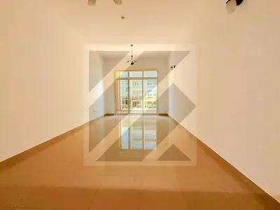 PRIME LOCATION/ SEMI CLOSE KITCHEN/1BEDROOM