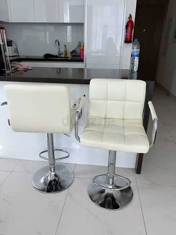 Set of 2 White Adjustable Bar Stools with Backrest - Good Condition