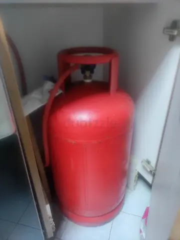 Gas cylinder 20kg full gas with regulator