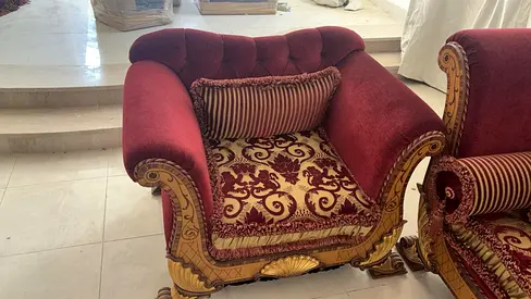 2 x 1 seater Chair  2 x 2 Seater ornate red velvet armchair with carved wooden frame, very good con