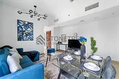12 CHEQUES | Near Metro and Mall | High floor