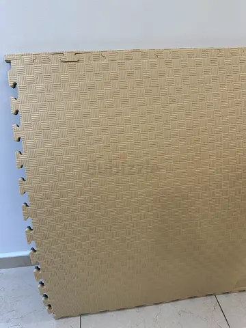 Interlocking foam floor mats (beige) - set of tiles  size 1 m x 1 m