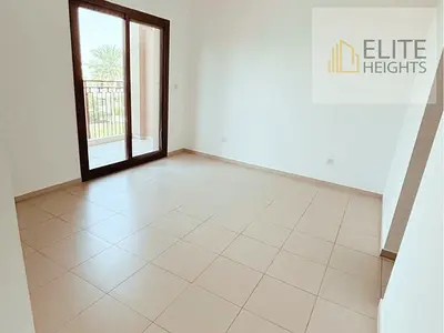 شقة فسيحة من 3 غرف نوم | زهرة بريز 3A | إطلالات متعددة من الشرفة