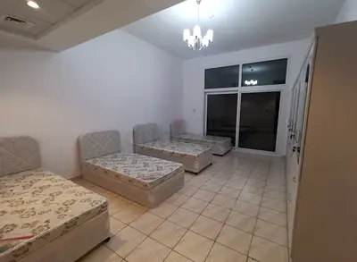 Bedspace available for ladies only near to DIC metro station.