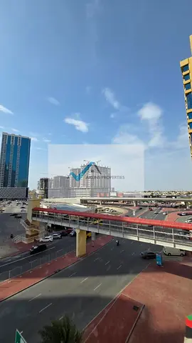 شقة واسعة بثلاث غرف نوم + غرفة للخادمة | ٢٣٦٦ قدم مربع | موقع مميز | بالقرب من جميع الخدمات | مثالية للعائلات | مساحة كبيرة | شرفتان | مبنى عائلي