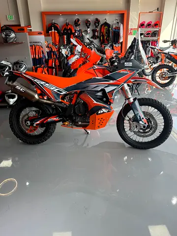 KTM 890 R 2025