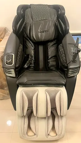 Almost New Automatic Massage Chair