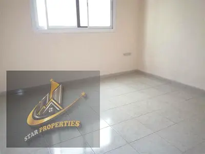 G00D HOT OFFER NICE 1BHK IN 30K NEAR TO FAMILY FULL FAMILY BUILDING