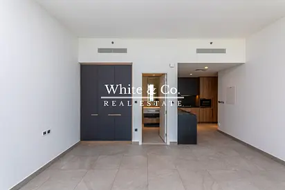 Ellington | Prime Location | 6 Cheques