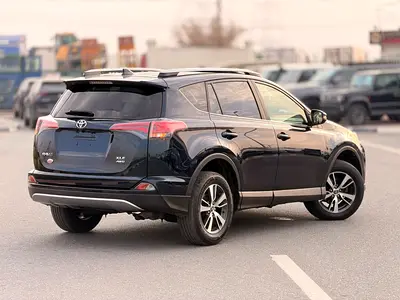 2017 Toyota RAV 4 — фото 18