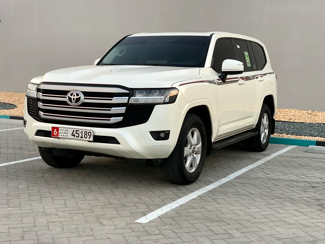 Toyota Land Cruiser 2024 — photo 1 of 13