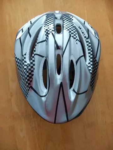 Cycling helmet