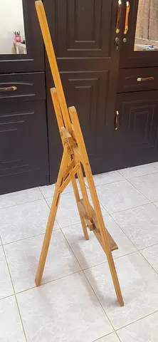 Wooden Adjustable Artist Easel – Foldable Studio Stand