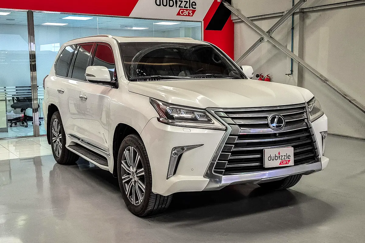 Lexus LX-Series 2016 — photo 1 of 15