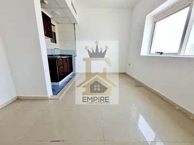 Prime location spacious apartment maintenance free close to Dubai