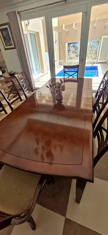 Home Centre 6 seater dining table