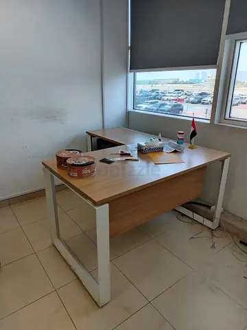 Used Office Desk with Return - Wooden Top, White Frame