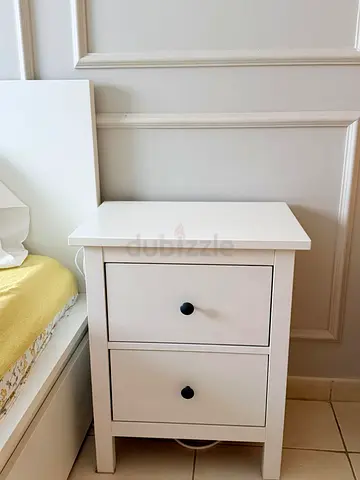 IKEA Hemnes White 2-Drawer Nightstand / Bedside Table -2 no 180/piece