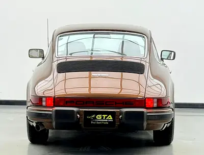 1976 Porsche 911 缩略图 5