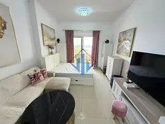 Fully Furnished-Vacant-Well maintained-Mid Floor