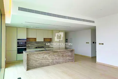 Palm Jumeirah View | Corner Unit | Mid Floor