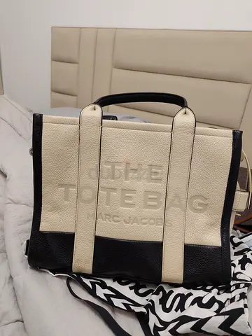 Marc Jacobs The Tote Bag – Cream  Black Leather Tote (Pre-owned)