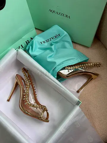 Aquazzura gold women sandal 👡