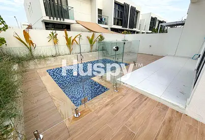 Vacant | Private Pool | Corner Unit