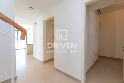 Vacant Soon | Amazing Landscaped | Corner Unit